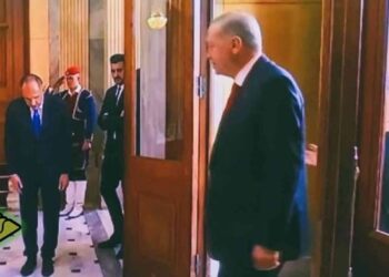 ΙΩΑΝΝΗΣ ΚΑΛΑΚΟΣ : Ο ΤΟΥΡΚΟΣ ΓΕΦΥΡΙ ΚΙ ΑΝ ΓΕΝΕΙ, ΠΑΝΩ ΤΟΥ ΜΗΝ ΠΕΡΑΣΕΙΣ!