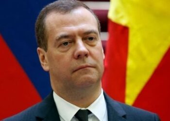 Οργή Μεντβέντεφ για την άρνηση της Νορβηγίας να βοηθήσει ρωσικό πλοίο