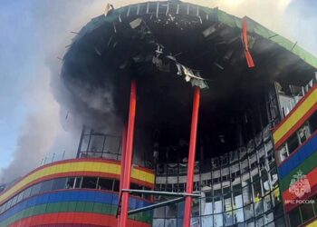 Ατύχημα ή τρομοκρατική επίθεση; Ρωσία: Ανατινάχθηκε τεράστιο εμπορικό κέντρο Χριστουγεννιάτικα