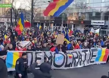 Διαδηλώσεις υπέρ του Γκεοργκέσκου στο Βουκουρέστι !!