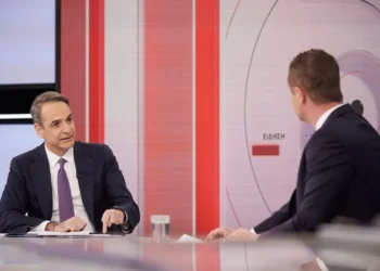 Πανικόβλητος ο Μητσοτάκης στον Σρόιτερ – «Δεν παραιτούμαι, είμαι αθώος»
