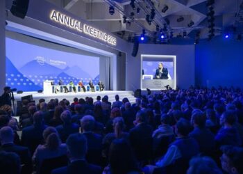 Καταγγελία Βιγκανό: Ο Πάπας & το WEF του Νταβός έχουν την Ίδια Αντίχριστη Ατζέντα