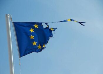 Οι Ευρωπαίοι ξεσηκώνονται – Πολιτική δύναμη το πατριωτικό τσουνάμι οργής, σαρώνει πολεμοκάπηλες κυβερνήσεις της ΕΕ