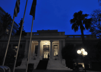 Έγκλημα στα Τέμπη: Παγωμάρα και αμηχανία στο Μαξίμου μετά τις μεγαλειώδεις συγκεντρώσεις σε όλη τη χώρα
