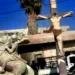 Οι τζιχαντιστές με πυροβολισμούς βανδάλισαν Εσταυρωμένο στη Συρία.