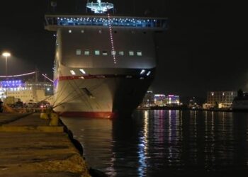 Από ταινίες πορνικού περιεχομένου, άστεγη στον Πειραιά