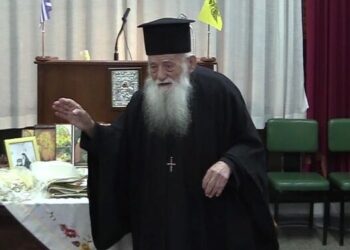 Επεισόδιο στην Μητρόπολη Αθηνών με την Πρόεδρο της Δημοκρατίας και τον αγωνιστή ιερέα π. Ιωάννη Διώτη.