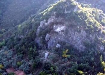 Παπα-Ηλίας Υφαντής : «Γκρεμοτσακίστε» τους !!!