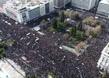 233 πόλεις σε Ελλάδα και εξωτερικό στους «δρόμους» για τα Τέμπη – Το «περίεργο» σύνθημα αποτροπής