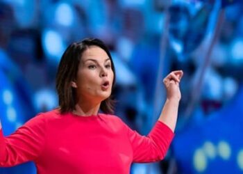 Η Μπέρμποκ σε πανικό: Κωλοτούμπα που θα ζήλευε και ο Άδωνις