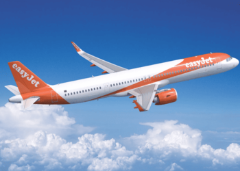 Πανικός σε πτήση της ΕasyJet: Αναγκαστική προσγείωση στην Αθήνα γιατί κατέρρευσε ο πιλότος!