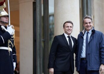 Μεγαλοπρεπή άδειασμα από Μακρόν, μεγαλοπρεπέστατα ψεύδη από την κυβέρνηση Μητσοτάκη για την πώληση Meteor στους Τούρκους