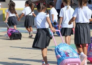 Μαθητική στολή και ποιότητα εκπαίδευσης… του Χαράλαμπου Παπαδόπουλου