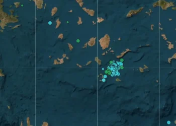 ΜΙΑ ΣΚΕΠΤΟΜΕΝΗ ΕΛΛΗΝΙΔΑ : ΟΛΕΣ ΟΙ ΠΡΟΦΗΤΕΙΕΣ ΓΙΑ ΜΕΓΑΛΟ ΣΕΙΣΜΟ ΣΤΗΝ ΕΛΛΑΔΑ