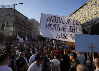 Έγχρωμη επανάσταση στα Σκαριά: Είναι η Σερβία υπό Επίθεση των Παγκοσμιοποιητών;