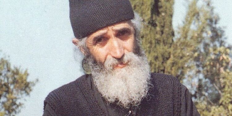 Άγιος Παΐσιος: «Μια τέτοια στυγνή ΔΙΚΤΑΤΟΡΙΑ μόνο ο ΔΙΑΒΟΛΟΣ θα μπορούσε να την έχει Σκεφτεί !» Αξίζει να διαβαστεί !