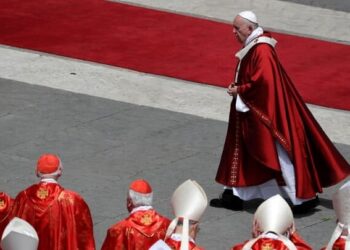ΙΕΡΑ ΜΗΤΡΟΠΟΛΙΣ ΠΕΙΡΑΙΩΣ : ΠΑΠΙΣΜΟΣ ΚΑΙ ΤΟΥΡΚΟΚΡΑΤΙΑ