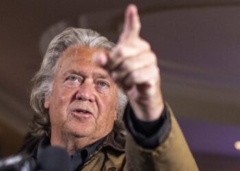 Steve Bannon: Αν ο Trump δεν κερδίσει το 2028, θα πάει φυλακή