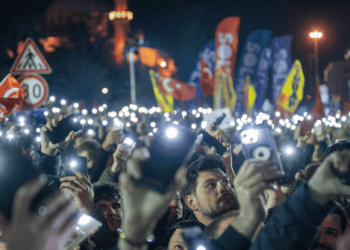 Τουρκία χάος. Φήμες για στρατιωτικό πραξικόπημα ή φυγή του Ερντογάν από Τουρκία….