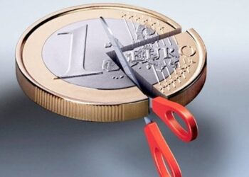 Μαρία Δεναξά: Γιατί οι Ευρωπαίοι θέλουν να συνεχιστεί ο πόλεμος στην Ουκρανία; Θα βάλουν χέρι στις καταθέσεις των ευρωπαίων;
