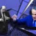 Γελοιογραφία Δημητρίου Χατζηνικολάου : Ὁ Μητσοτάκης, γιά ν’ ἀποφύγῃ τή δική του ἐμπλοκή,…