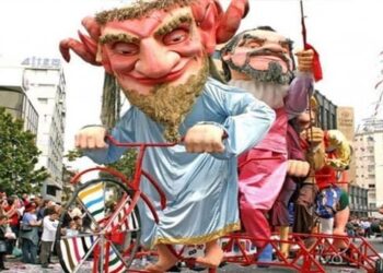 Ο ΒΑΚΧΟΣ ΖΕΙ ΚΑΙ ΒΑΣΙΛΕΥΕΙ ΣΤΟ ΠΡΟΣΩΠΟ ΤΟΥ ΕΩΣΦΟΡΟΥ!