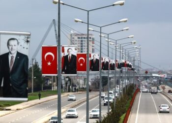 «Το τέλος του πλησιάζει»: Αυτόν θα φέρουν στη θέση του «ανεξέλεγκτου» Ερντογάν