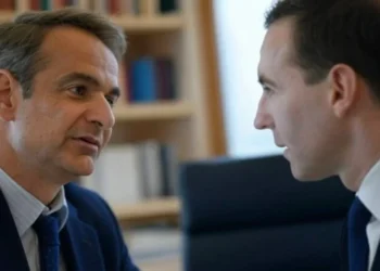 ΚΥΡΙΟΣ ΜΑΞΙΜΟΣ : Μεταφυσικό συμβάν στο Μαξίμου με Αμερικανό δημοσιογράφο που φωτογραφήθηκε με τον Κυριάκο