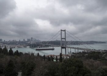 Αγωνία στην Κωνσταντινούπολη – Τι λέγεται για τον σεισμό της Τετάρτης