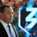 Μεντβέντεφ: Τραμπ, ώρα να τιμωρήσεις όσους διέταξαν τη δολοφονία σου