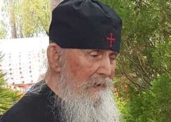 Πριν από χρόνια στο Ντιτρόιτ, με κάλεσαν σε ένα σπίτι να εξομολογήσω έναν ογδοντάχρονο, ο οποίος…