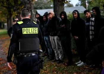ΤΕΤΕΛΕΣΤΑΙ! «Στείλτε τους στην Ελλάδα»! Πανηγύρια στη Γερμανία για τις επιστροφές μεταναστών