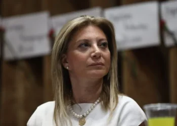 Παρακολουθήστε ζωντανά τη συνέντευξη Τύπου της Καρυστιανού – απάντηση στις εξελίξεις σχετικά με τον ΕΟΔΑΣΑΑΜ.
