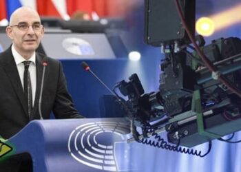 «ΑΥΤΑ ΤΑ ΚΑΝΑΛΙΑ ΕΙΝΑΙ ΕΡΓΑΛΕΙΑ ΠΡΟΠΑΓΑΝΔΑΣ ΤΟΥ …ΠΟΛΕΜΙΚΟΥ ΚΟΜΜΑΤΟΣ ΤΩΝ ΒΡΥΞΕΛΛΩΝ»