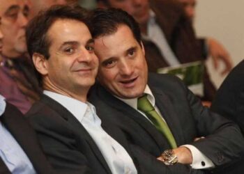 Και το γλείψιμο στην Κίμπερλι πάει σύννεφο