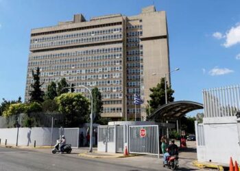 ΑΠΟΣΤΟΛΟΥ : ΠΑΛΙ ΠΑΡΑΤΥΠΗ ΚΑΙ ΦΩΤΟΓΡΑΦΙΚΗ ΠΡΟΚΗΡΥΞΗ ΔΙΑΓΩΝΙΣΜΟΥ ΠΡΟΣΛΗΨΕΩΝ ΣΤΗΝ ΕΥΠ;