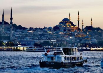 Δρ.Κ. Βαρδάκας : ο ΚΥΡΙΟΣ φαίνεται ότι αργεί αλλά όταν πληρώνει τοις μετρητοίς, δεν χρησιμοποιεί κάρτες αλλά ΡΟΜΦΑΙΕΣ.