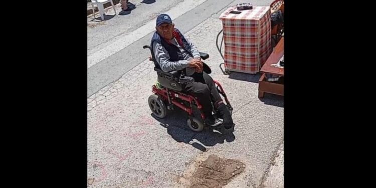 Ντρέπεται και η ντροπή! Έκαναν έξωση σε 83χρονο την ώρα που έκανε αιμοκάθαρση – Κατέρρευσε η σύζυγός του (βίντεο)