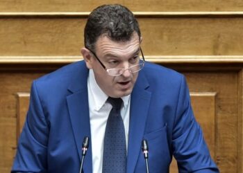 Ζητάνε την έδρα από τον βουλευτή που κατέβασε τις βλάσφημες εικόνες στην Πινακοθήκη