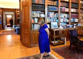 ΚΥΡΙΟΣ ΜΑΞΙΜΟΣ «Εφιάλτης» Σακελλαροπούλου στο Μαξίμου…