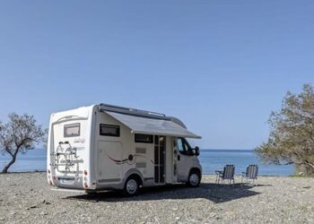 «Αγαπάμε την Ελλάδα αλλά μας αναγκάζετε να μην έλθουμε φέτος»