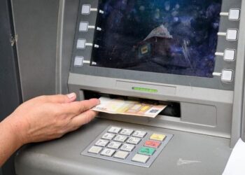 «Τελειώνουν» τις κάρτες για ανάληψη από τα ATM: Έτσι θα βγάζουμε χρήματα (φωτο)