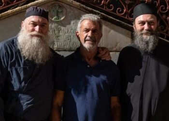 O Μελ Γκίμπσον στο Άγιο Όρος: Προσκύνημα στη Μονή Χιλανδαρίου