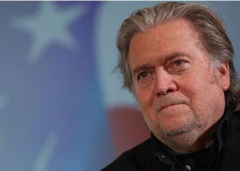 Steve Bannon (Πρώην σύμβουλος Trump): Graham και Zelensky θα προκαλέσουν τρίτο Παγκόσμιο Πόλεμο, να τους φυλακίσουμε