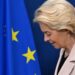 To Pfizergate και το τέλος του βάλτου της ΕΕ – Στήνουν γκιλοτίνα στις Βρυξέλλες για την Αντουανέτα… von der Leyen – Όλοι εναντίον της