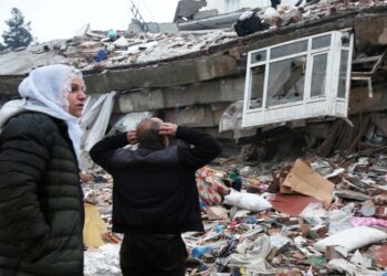Τούρκος καθηγητής για σεισμό: Θα μπορούσε να φτάσει τα 9 Ρίχτερ – Θα πέσει η μισή χώρα, φοβάμαι και για τσουνάμι