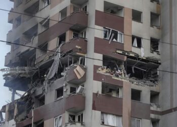Ιράν: To Ισραήλ θα πληρώσει «μεγάλο τίμημα»… Νεκροί υψηλόβαθμοι στρατιωτικοί αξιωματούχοι του Ιράν