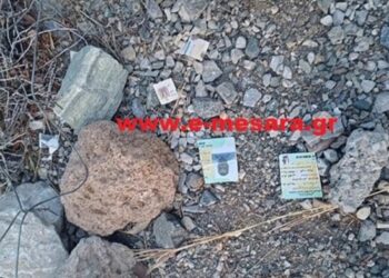 Ηράκλειο: Παράτυποι μετανάστες μόλις έφτασαν στην παραλία κατέστρεψαν τα διαβατήριά τους