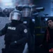 Δείτε τι θα ζήσουμε σε μια μελλοντική κήρυξη στρατιωτικού νόμου σε ολόκληρη την ΕΕ – Ένα σενάριο με πρωταγωνίστρια και πάλι την Ελλάδα…που δεν είναι μακριά…!