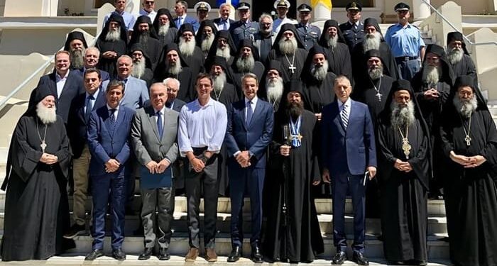 Ν.ΔΑΠΕΡΓΟΛΑΣ, “ΤΟ ΚΑΡΥΩΤΙΚΟ ΜΑΝΤΡΙ ΣΕ ΝΕΕΣ ΠΕΡΙΠΕΤΕΙΕΣ”